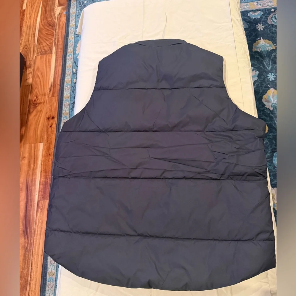 NWT Fabletics Essential Puffer Vest Black Lightweight Insulated Men’s XL